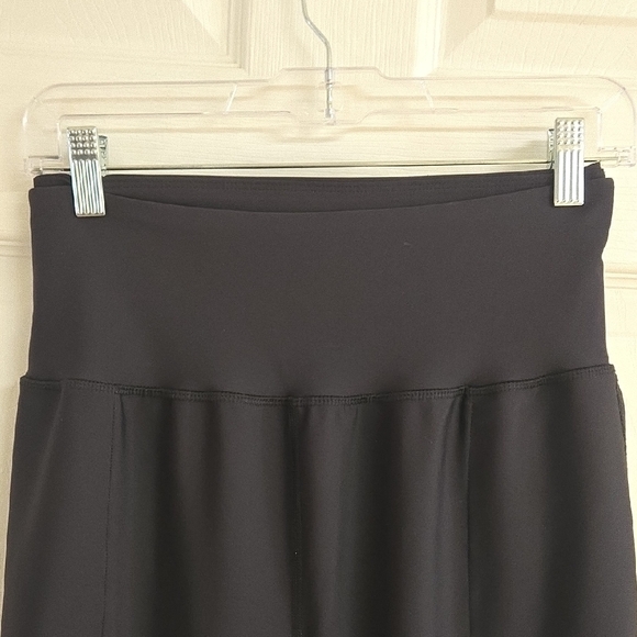 Old Navy Active Powersoft Black High-Rise Joggers - Picture 4 of 4